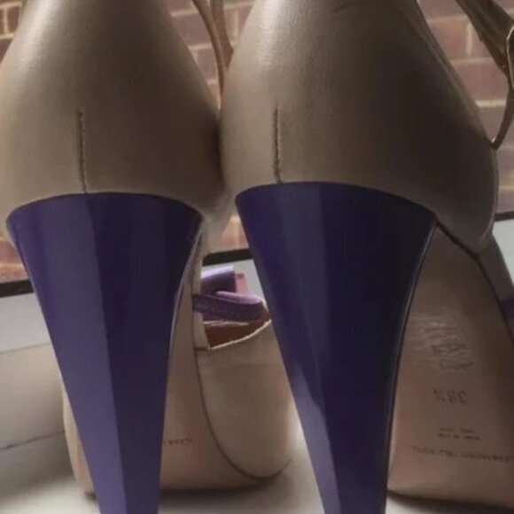 Stunning Ladies Shoes - Picture 2 of 5